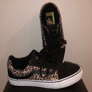 Leopard Vans